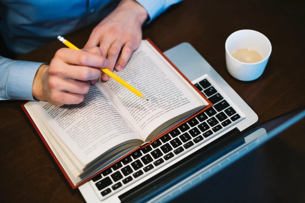 How to Find the Right Editor for Your Manuscript (3)